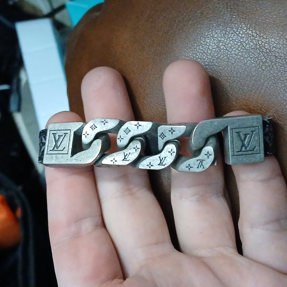 Louis Vuitton bracelet Mono chain Reverso men for sale!